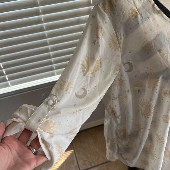 Torrid Sun and Moon Shirt - Size 0 - Picture 2 of 5